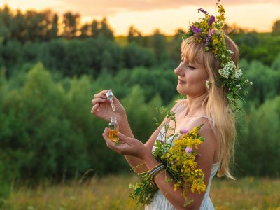 Herboristerie Niveau 5 – Approfondissement thématique : Santé de la femme par les plantes